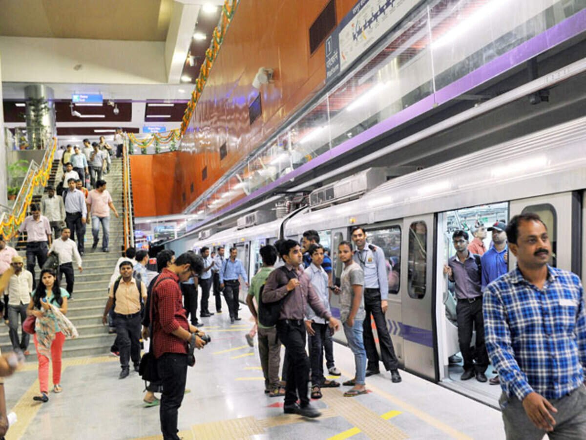 Metro Monday Initiative: दिल्ली मेट्रो में बढ़ी यात्रियों की संख्या, DMRC ने बढ़ाईं अतिरिक्त सेवाएं