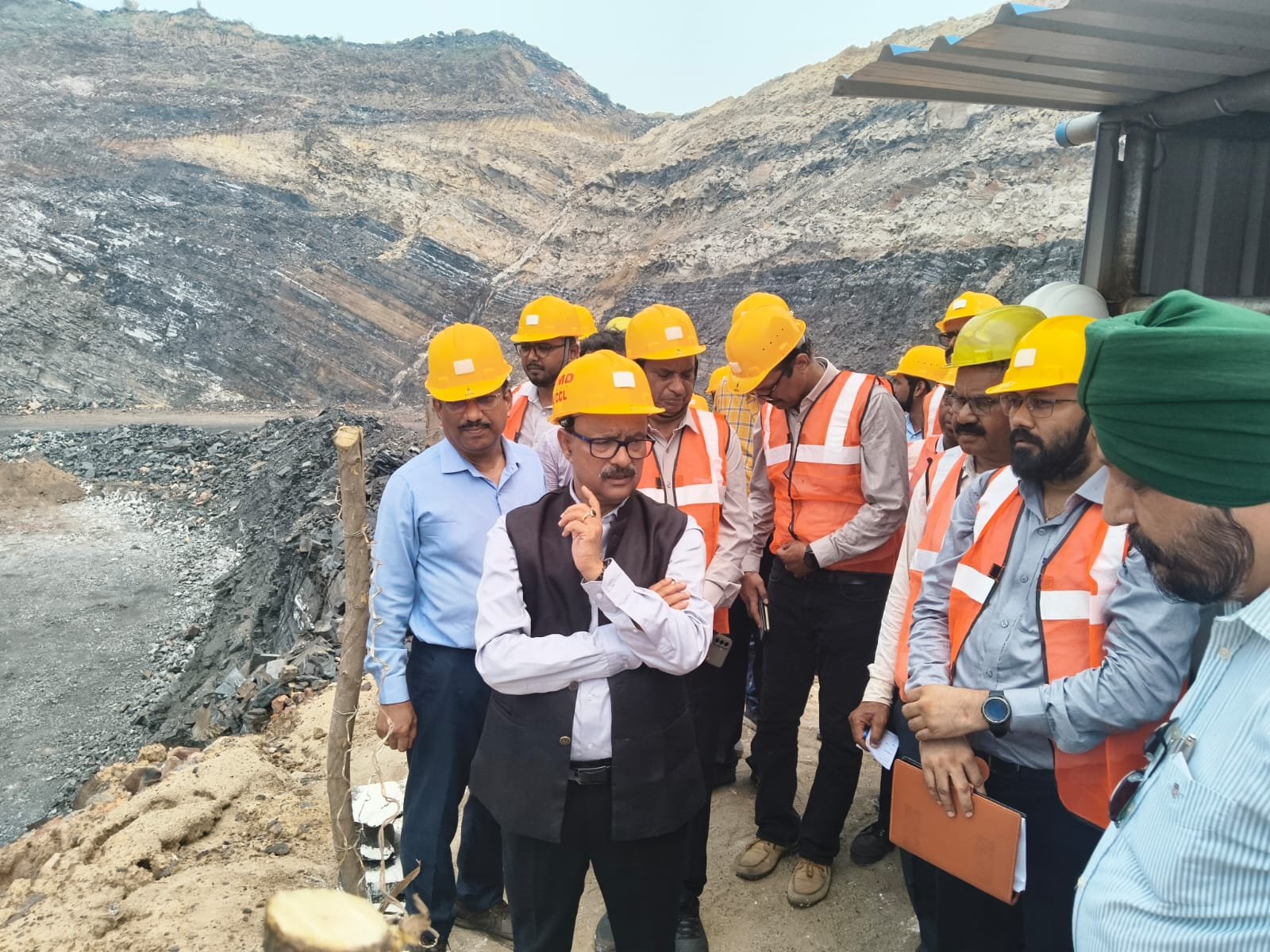 BCCL के सीएमडी मनोज कुमार अग्रवाल ने पूर्वी झरिया क्षेत्र में उत्पादन, डिस्पैच और मानसून तैयारियों की समीक्षा की