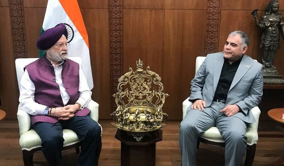 BRICS बैठक में हरदीप सिंह पुरी और ईरान के तेल मंत्री की मुलाकात, ऊर्जा सहयोग बढ़ाने पर बनी सहमति
