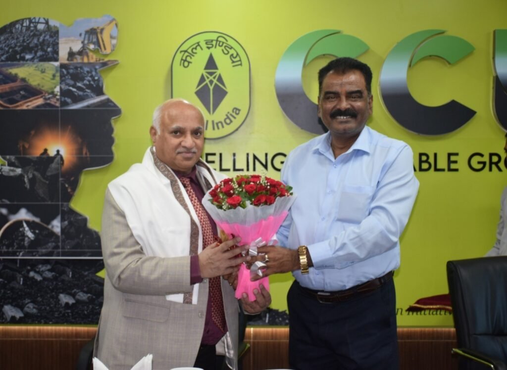 CVC Consultant Rajiv Verma addressing Preventive Vigilance session at CCL Headquarters in presence of CMD Nilendu Kumar Singh and senior officials