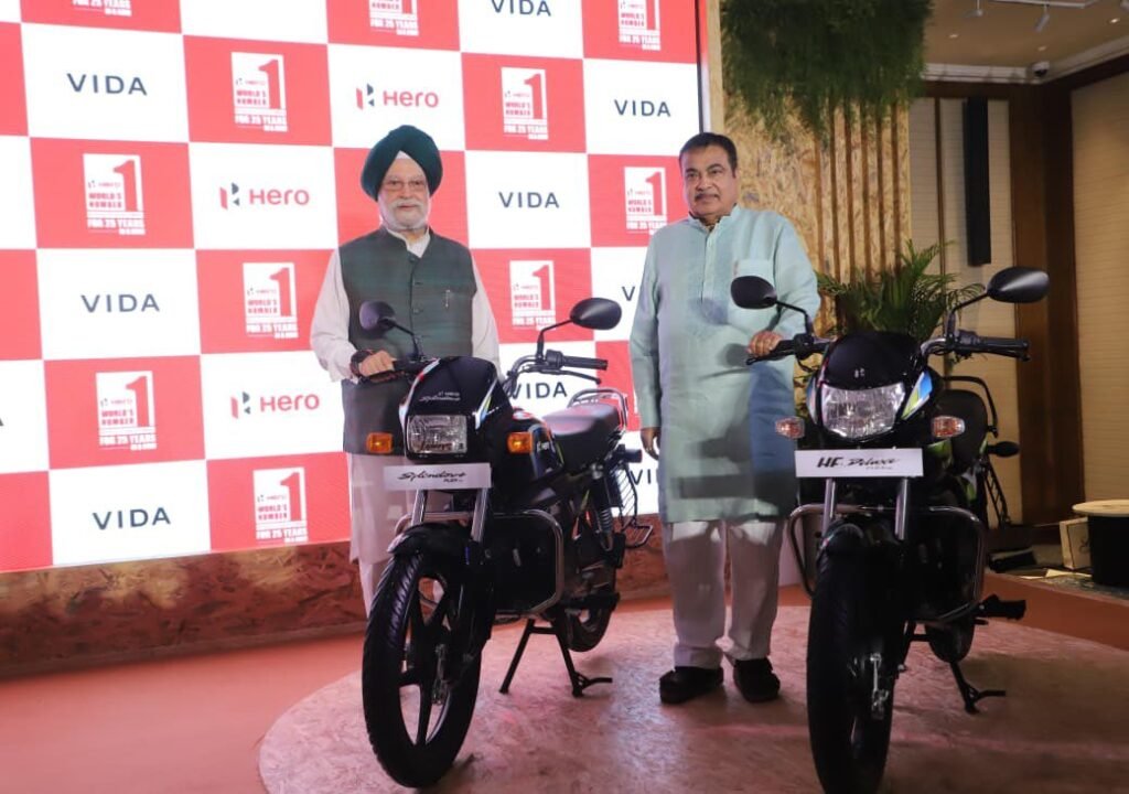 Union Minister Hardeep Singh Puri launching Hero MotoCorp Splendor Plus and HF Deluxe Flex Fuel motorcycles in New Delhi promoting ethanol-based green mobility in India